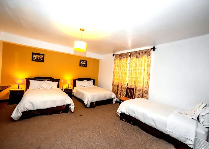 Yabar Plaza I Hotel