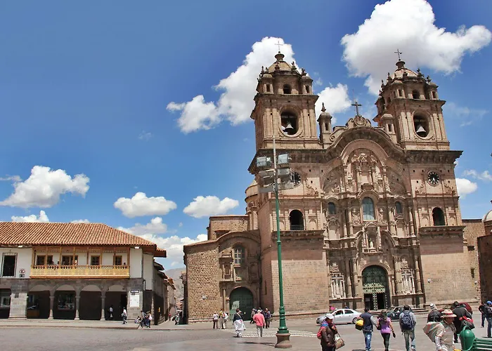 Yabar Plaza I 3*