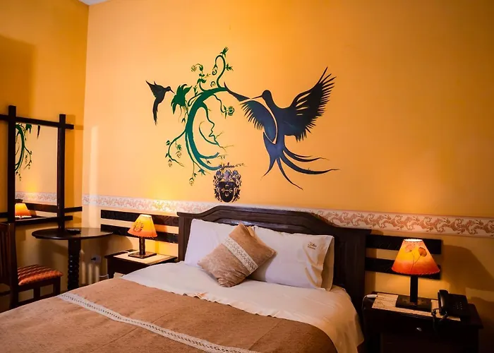 Yabar Plaza I Hotel 3*